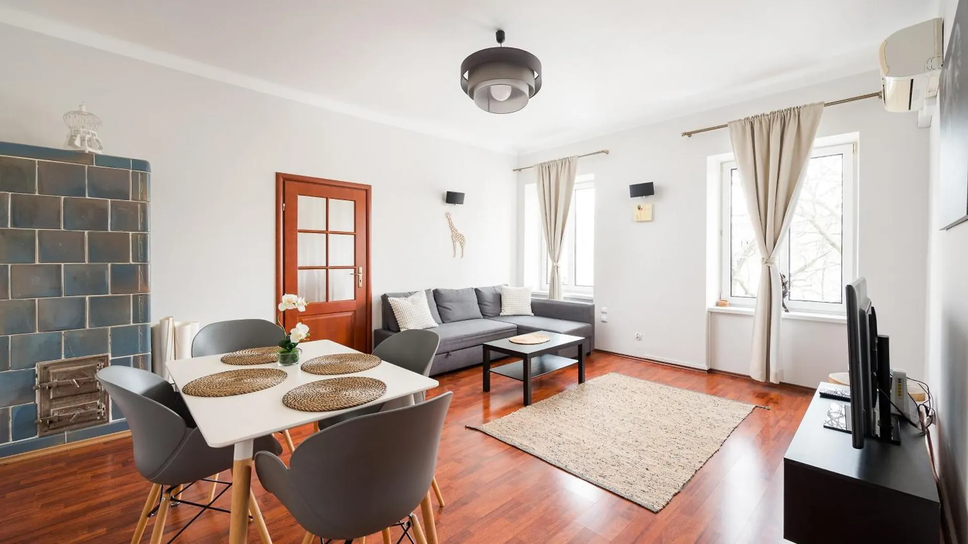 Emilii Plater City Center Apartment Warsaw