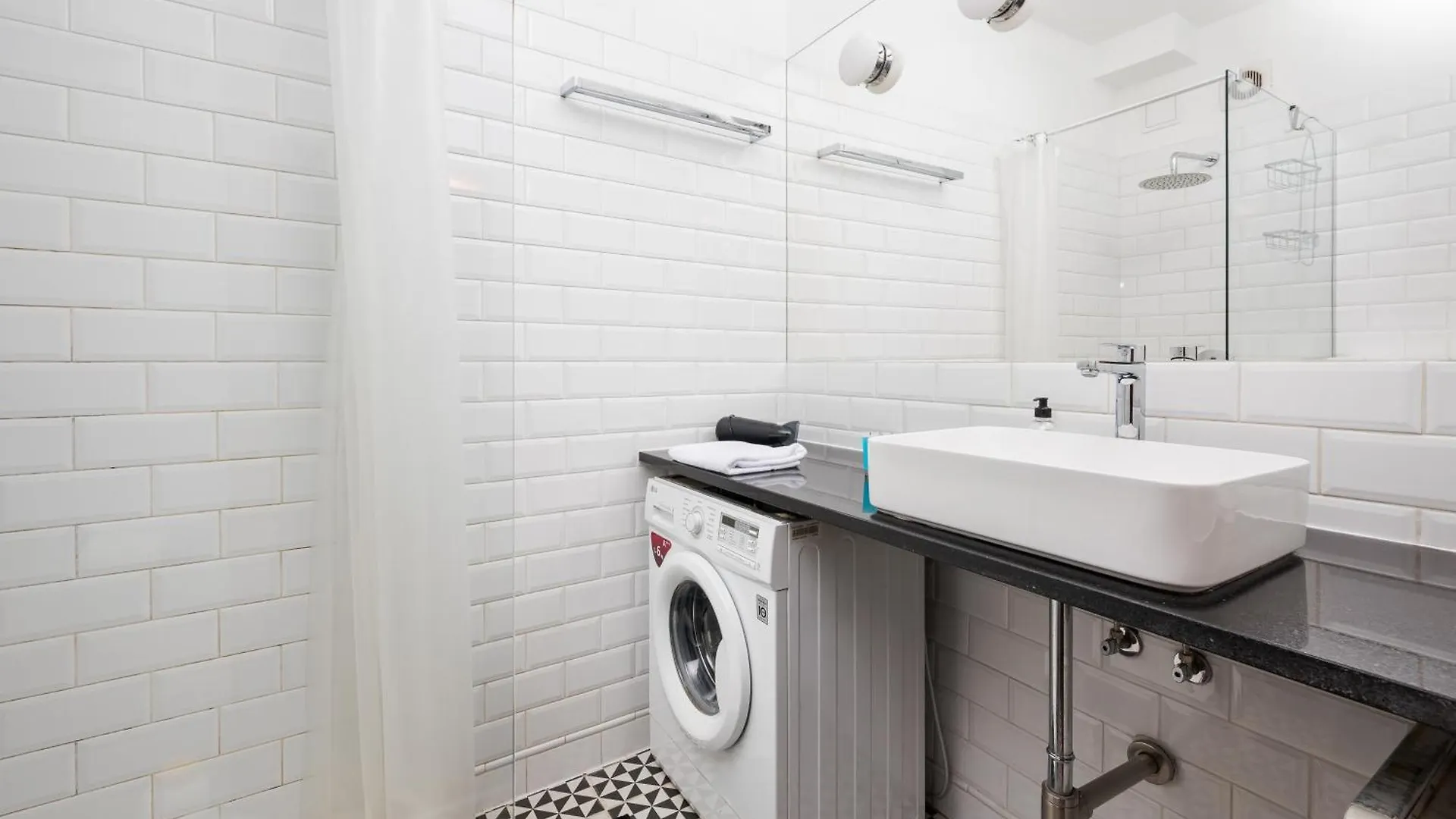 Emilii Plater City Center Apartment Warsaw