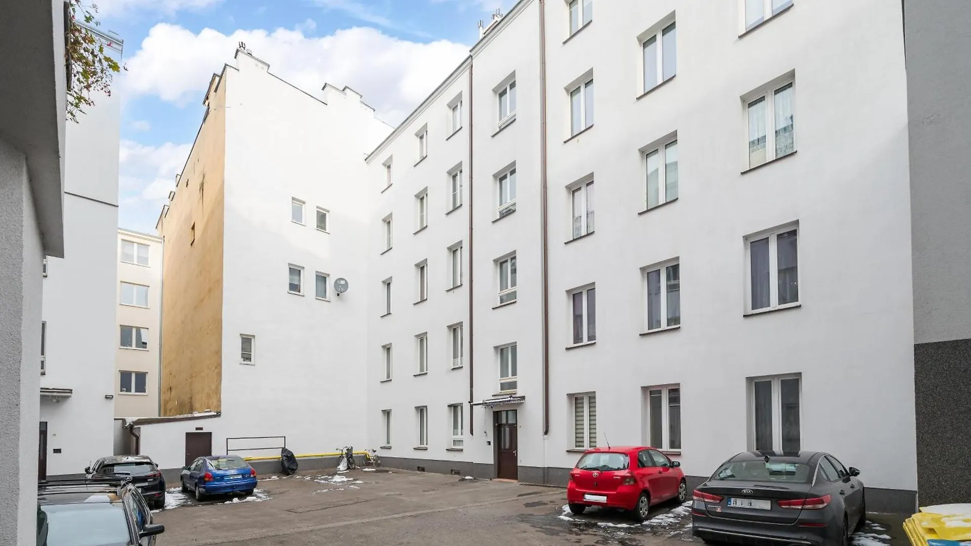 Emilii Plater City Center Apartment Warsaw